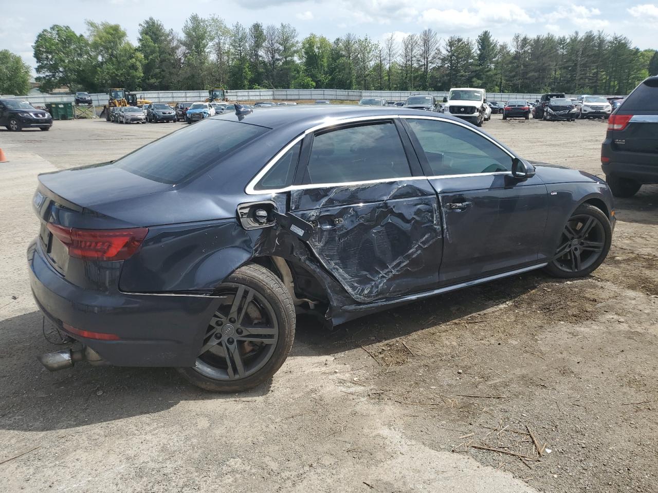 WAUFNAF47JA060510 2018 Audi A4 Prestige