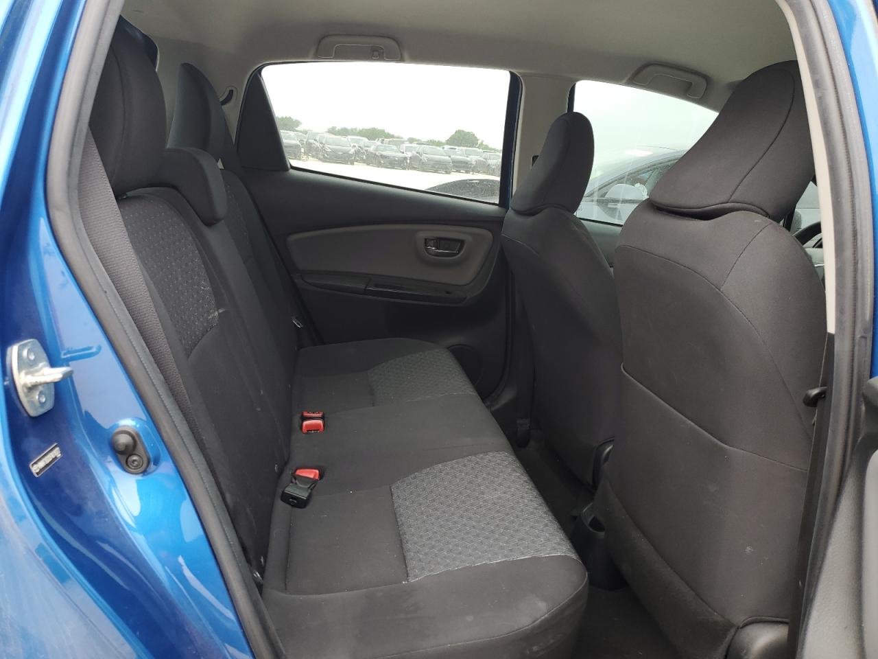 VNKKTUD33FA018322 2015 Toyota Yaris