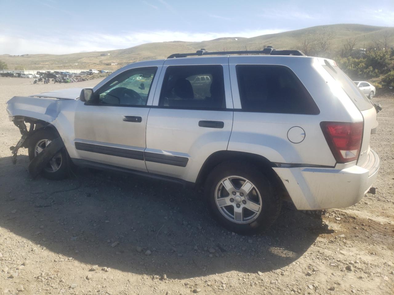 1J4GR48K55C542972 2005 Jeep Grand Cherokee Laredo