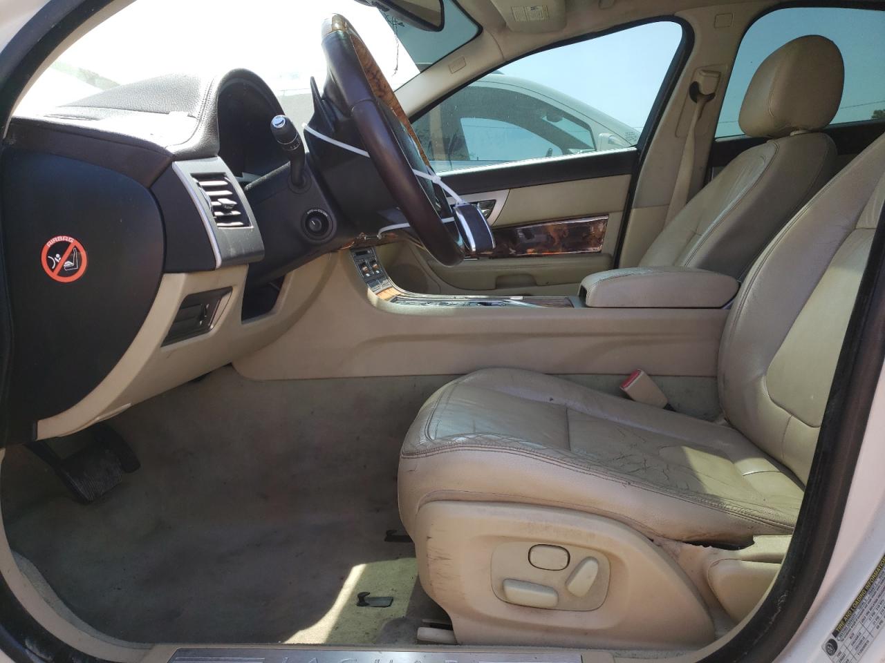 SAJWA05B49HR24684 2009 Jaguar Xf Luxury