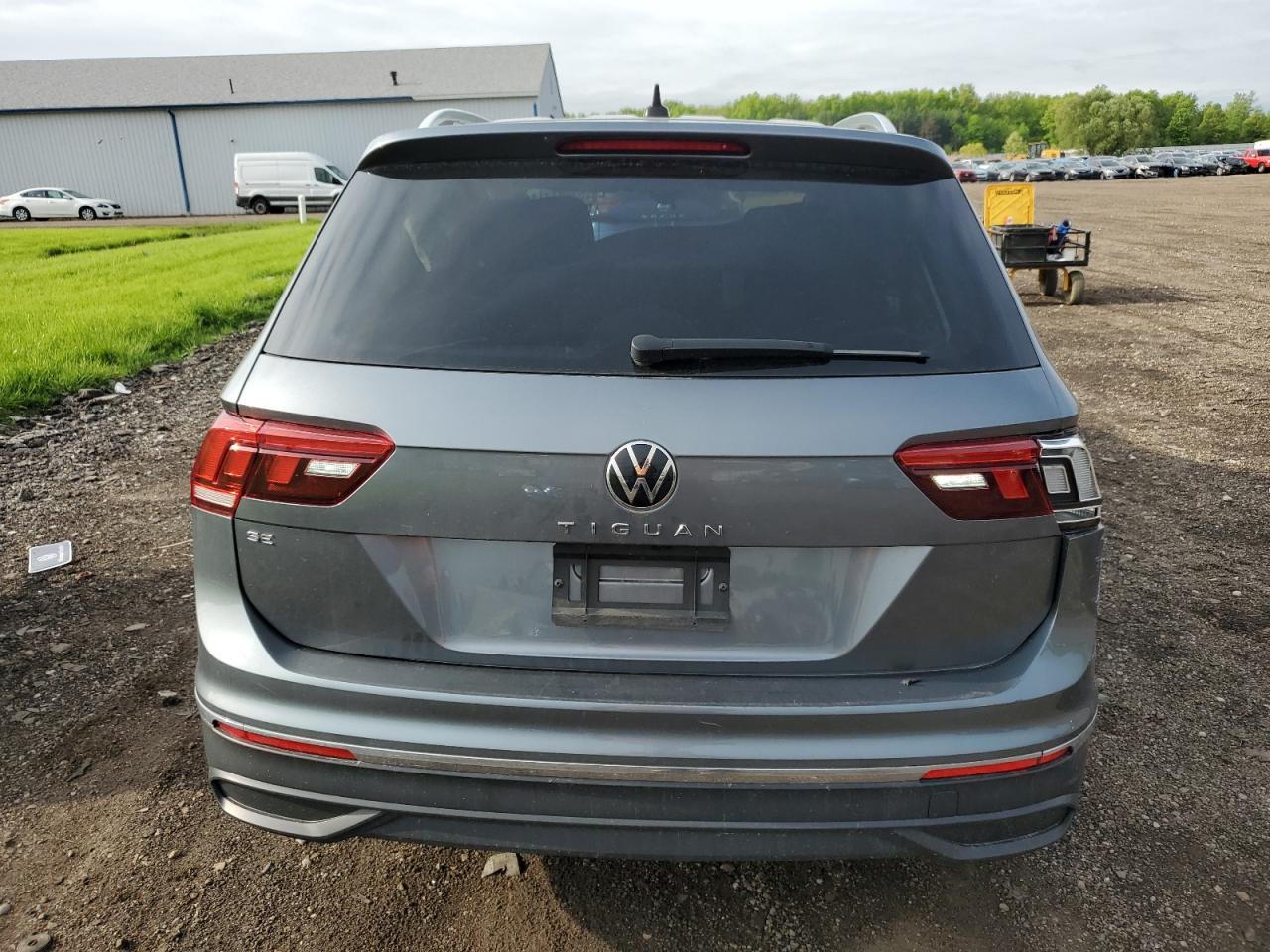 3VV3B7AX6NM152625 2022 Volkswagen Tiguan Se