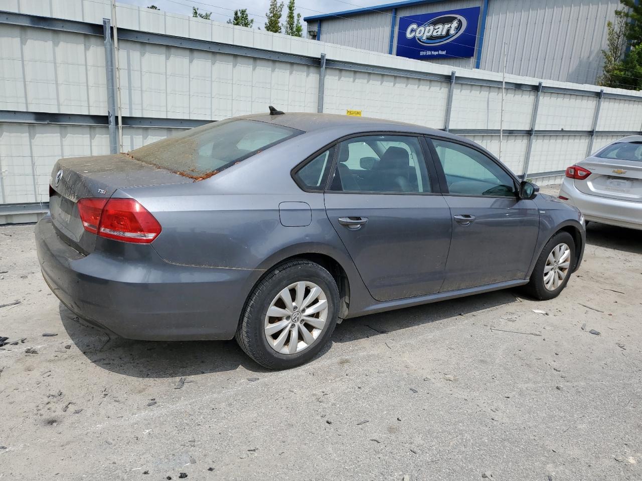 1VWAT7A32FC099728 2015 Volkswagen Passat S