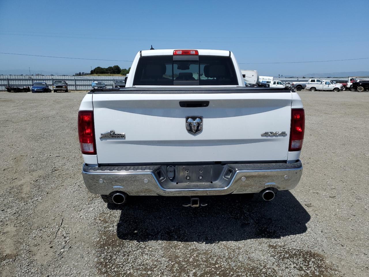 1C6RR7TT7HS792229 2017 Ram 1500 Slt