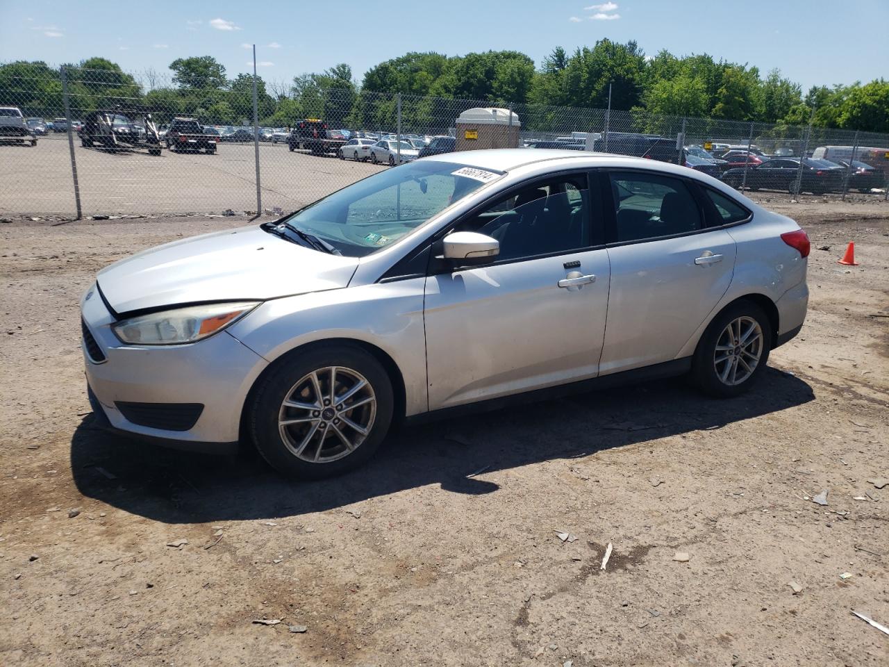 2016 Ford Focus Se vin: 1FADP3F2XGL332145