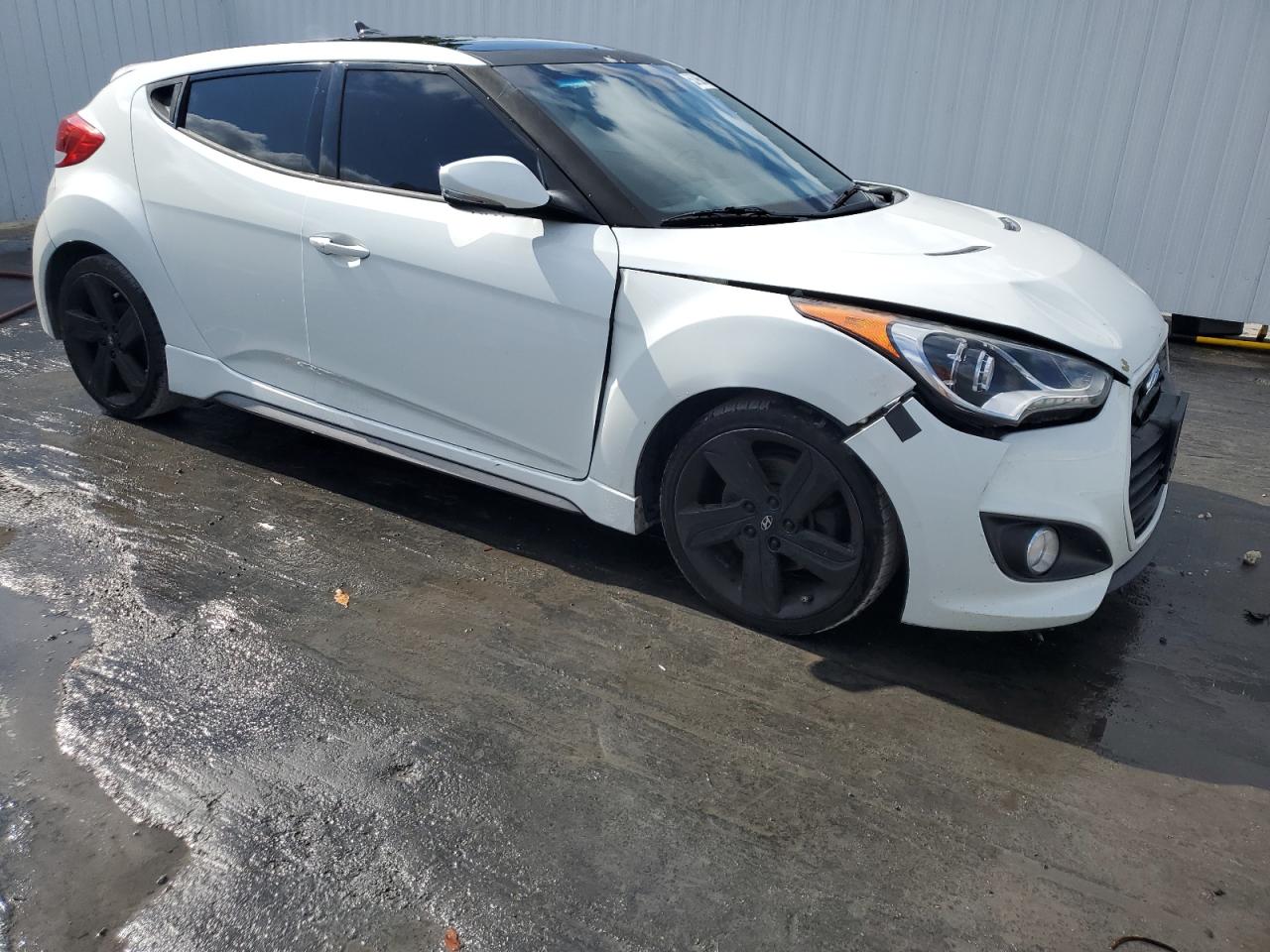 KMHTC6AE8EU210732 2014 Hyundai Veloster Turbo