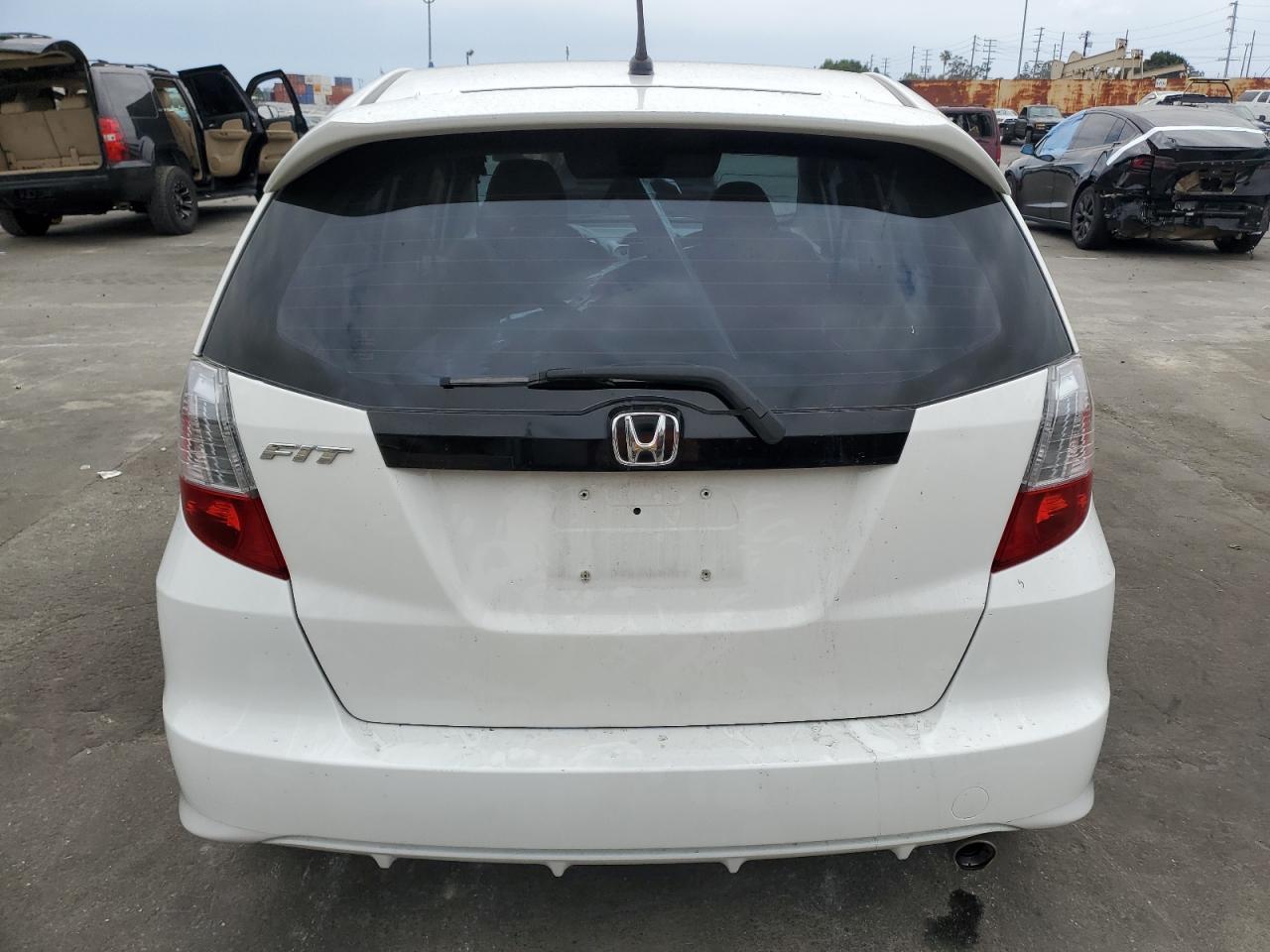 JHMGE8H58BC013898 2011 Honda Fit Sport