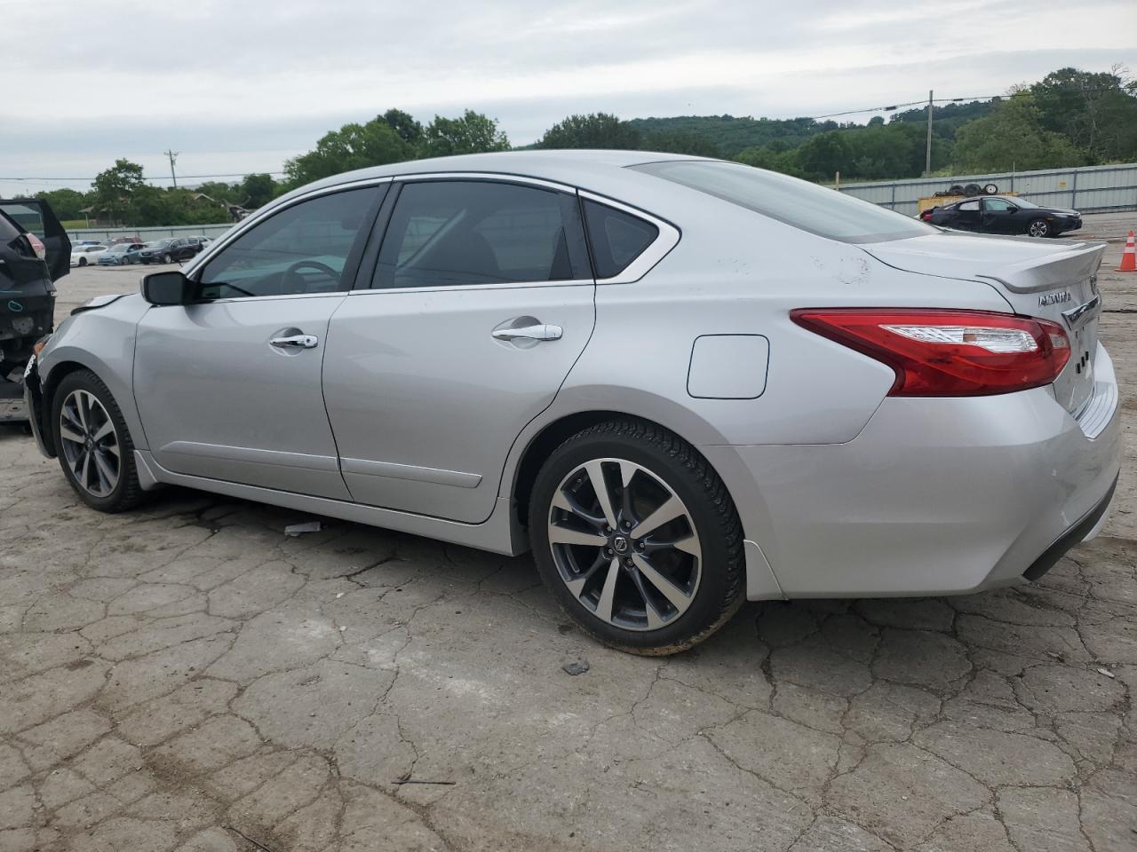 1N4AL3AP3GC171137 2016 Nissan Altima 2.5