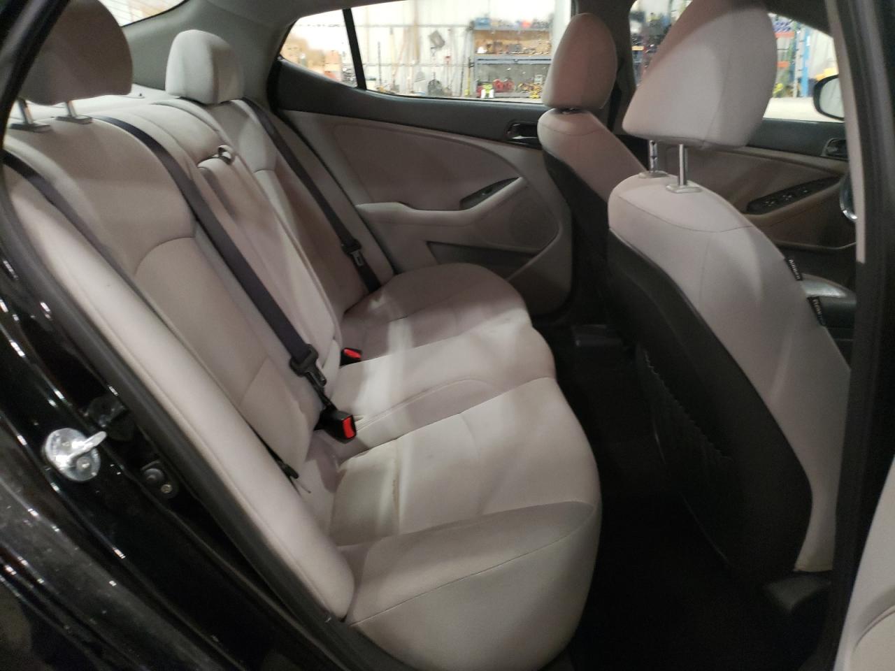 KNAGM4A72F5617138 2015 Kia Optima Lx