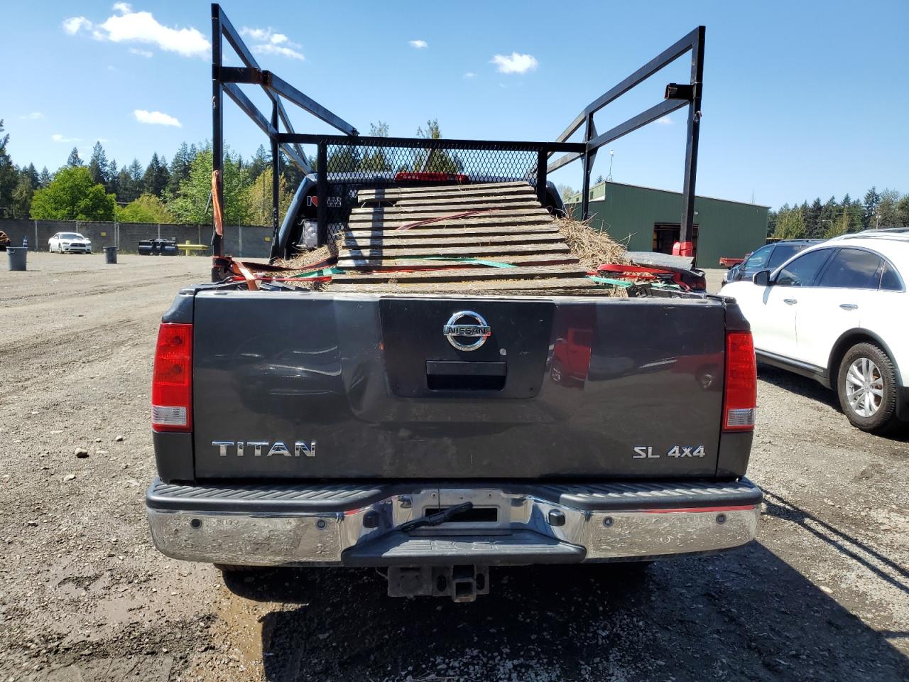 1N6AA0EC2BN310058 2011 Nissan Titan S