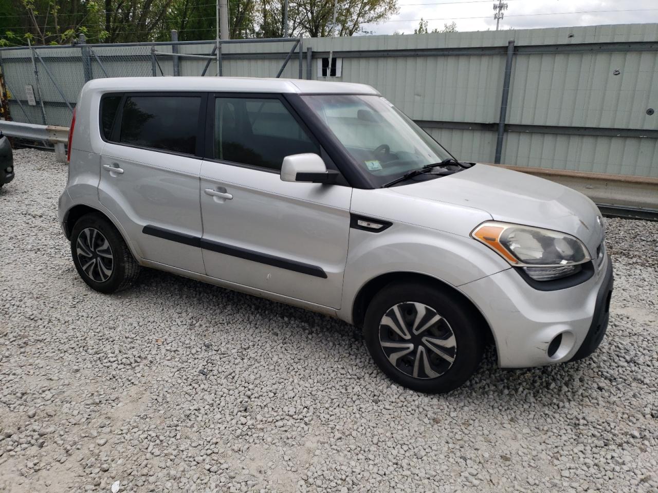 KNDJT2A54C7400608 2012 Kia Soul