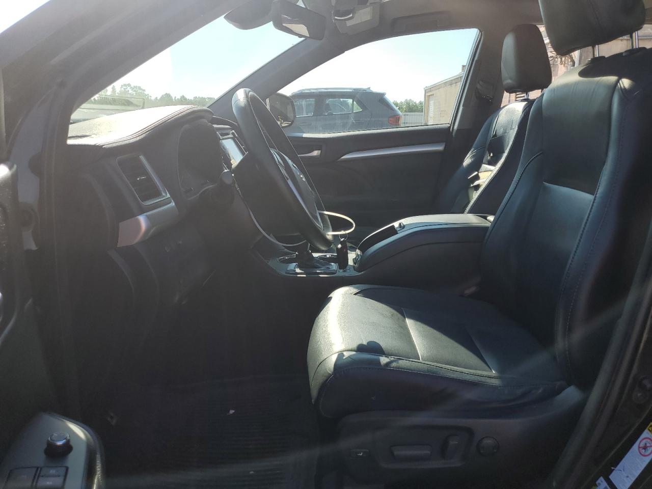 5TDJZRFH7HS455187 2017 Toyota Highlander Se