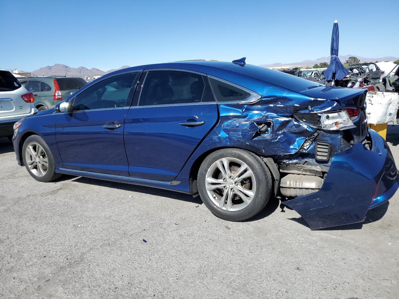 2018 Hyundai Sonata Sport vin: 5NPE34AF1JH652511