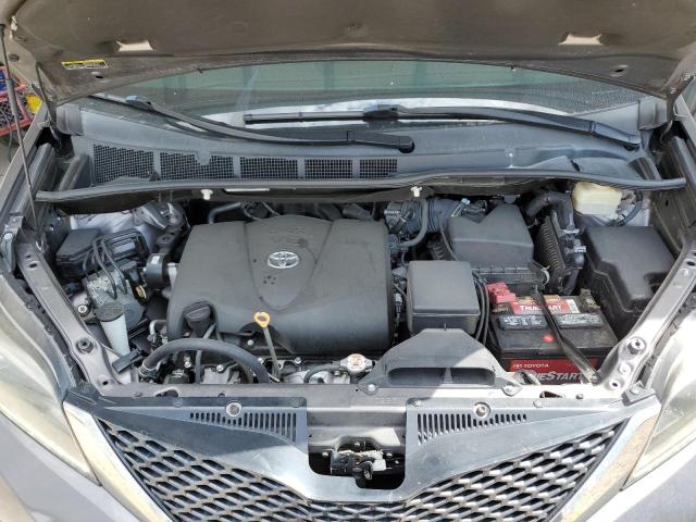 2017 TOYOTA SIENNA SE 5TDXZ3DC0HS833932