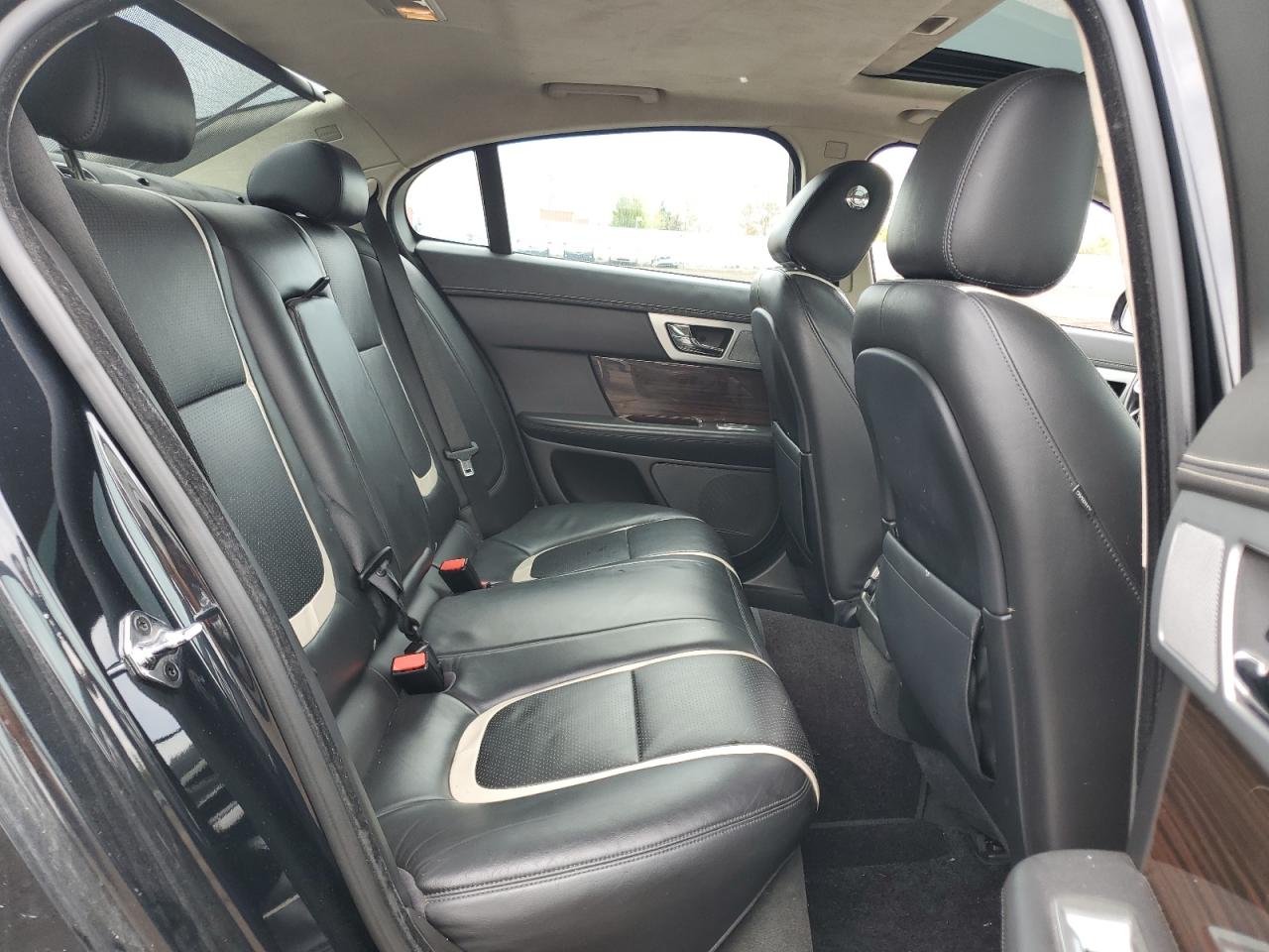 SAJXA0HB9CLS25362 2012 Jaguar Xf Portfolio