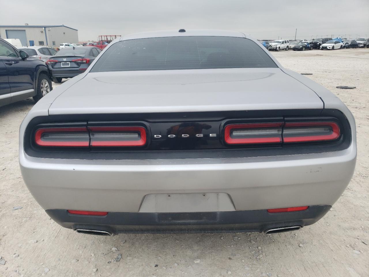 2C3CDZAG5FH909698 2015 Dodge Challenger Sxt