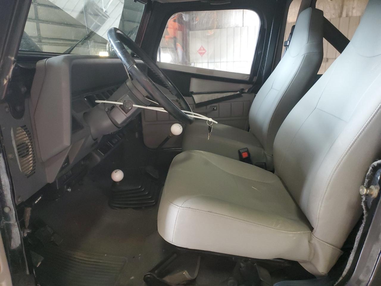 2J4FY29T7LJ528326 1990 Jeep Wrangler / Yj