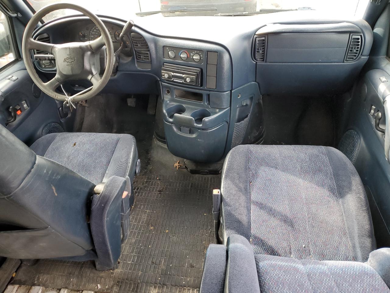 1GCDM19X34B108408 2004 Chevrolet Astro
