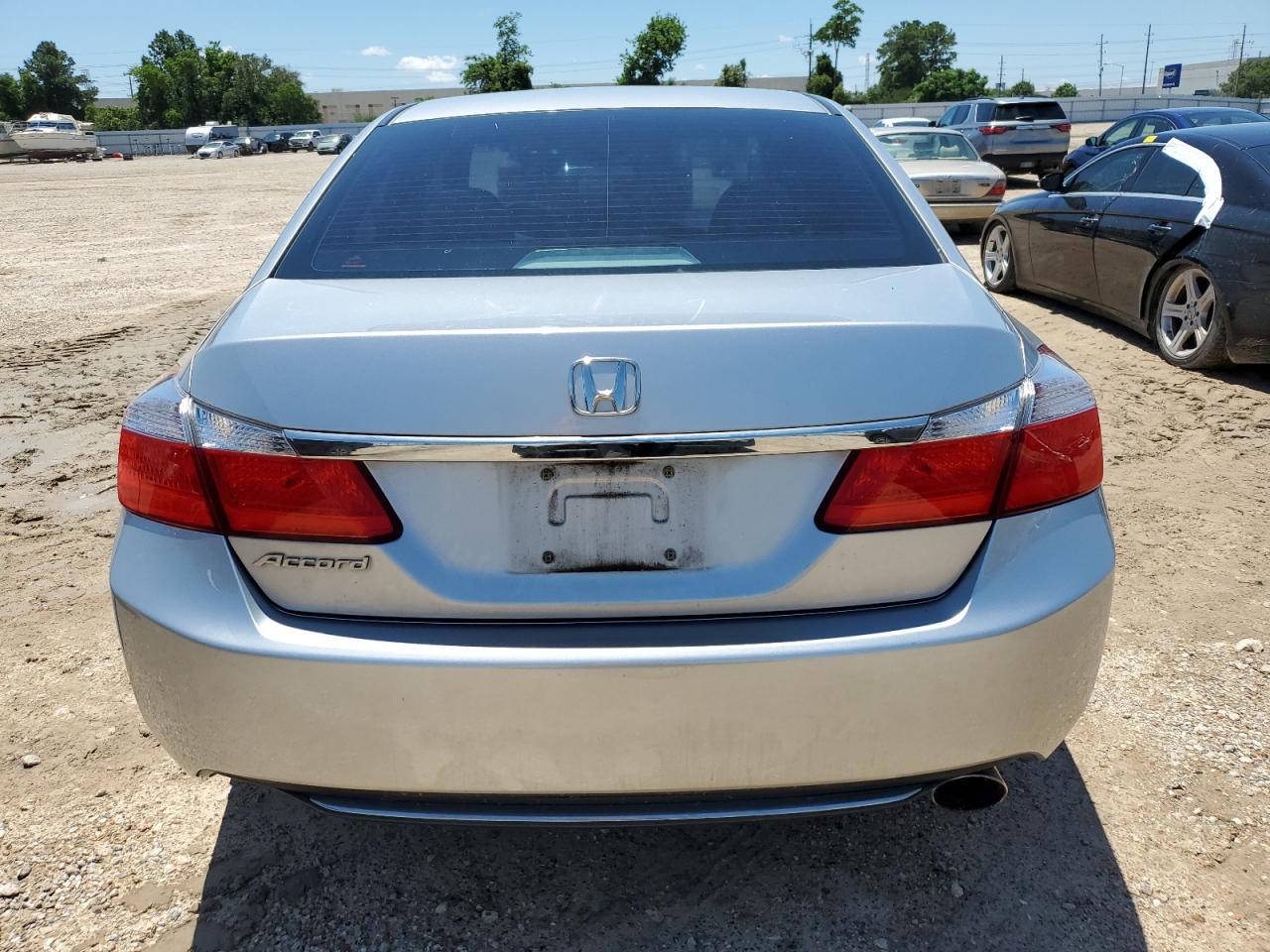 1HGCR2F32DA165761 2013 Honda Accord Lx