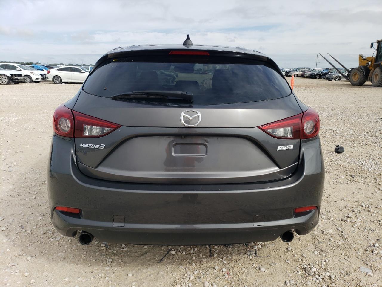 3MZBN1M35JM169401 2018 Mazda 3 Grand Touring