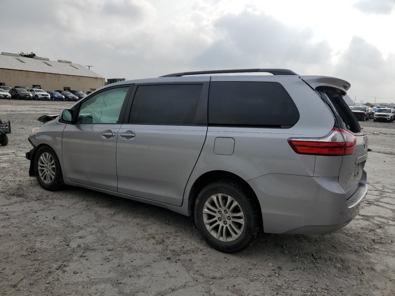 5TDYK3DC2FS664728 2015 Toyota Sienna Xle