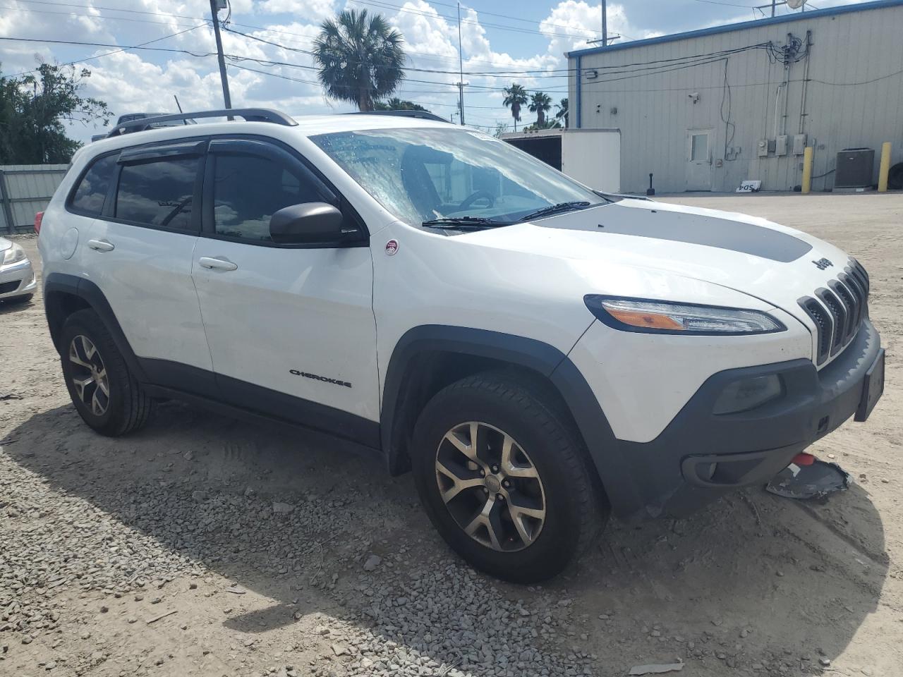 1C4PJMBB8HW517363 2017 Jeep Cherokee Trailhawk