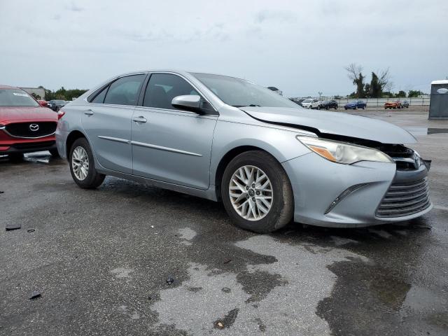 VIN 4T1BF1FK1HU689469 2017 Toyota Camry, LE no.4