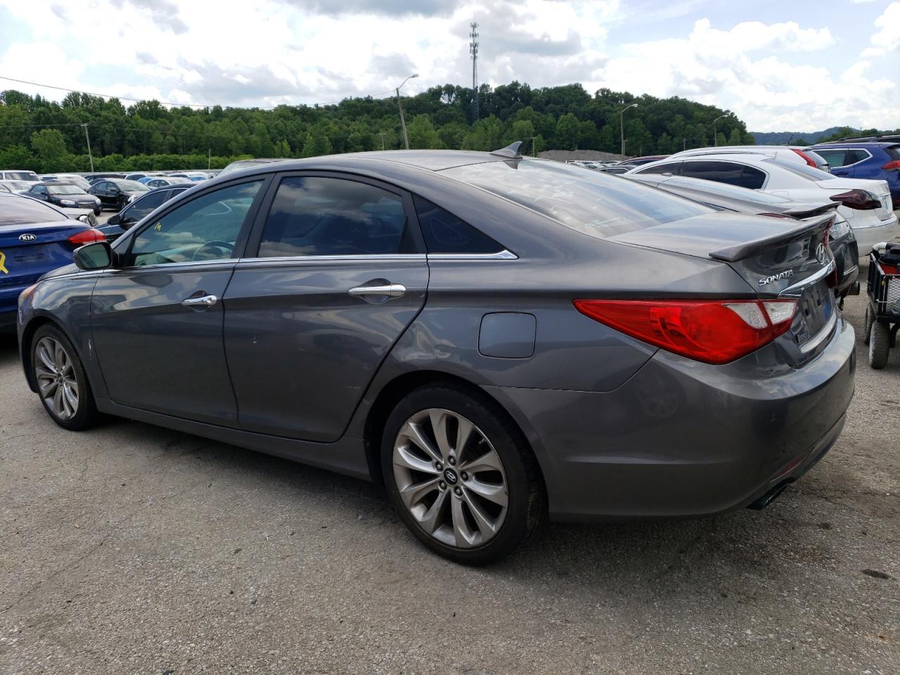 5NPEC4AC2BH125813 2011 Hyundai Sonata Se