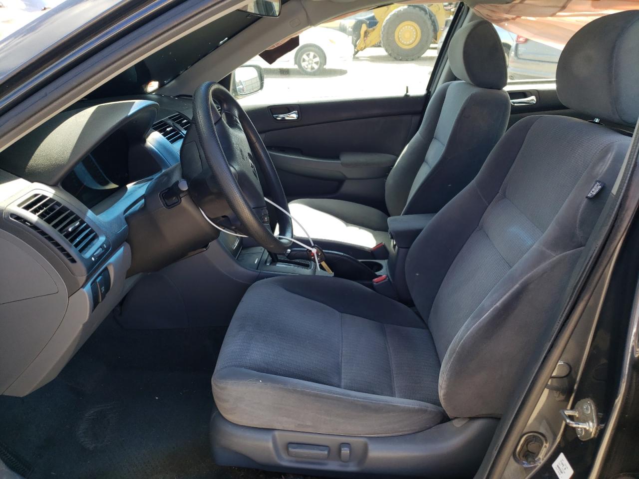 1HGCM66375A036812 2005 Honda Accord Lx