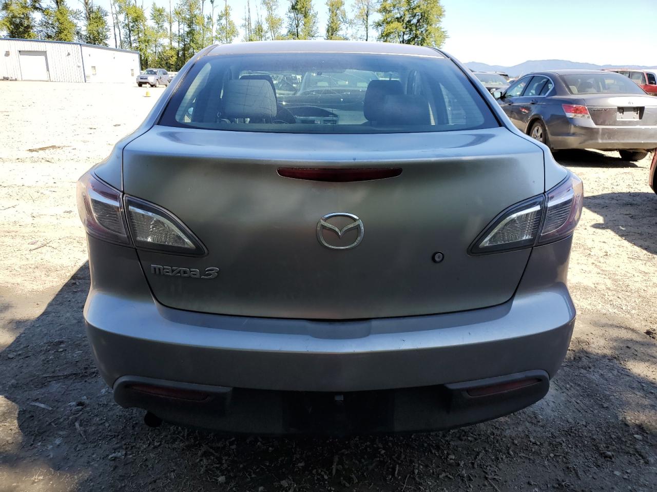 JM1BL1UF6B1366658 2011 Mazda 3 I
