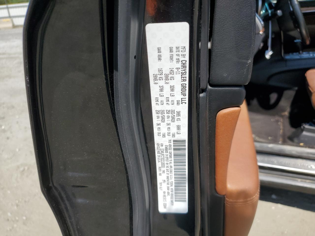 1C4RJFCT3CC128331 2012 Jeep Grand Cherokee Overland