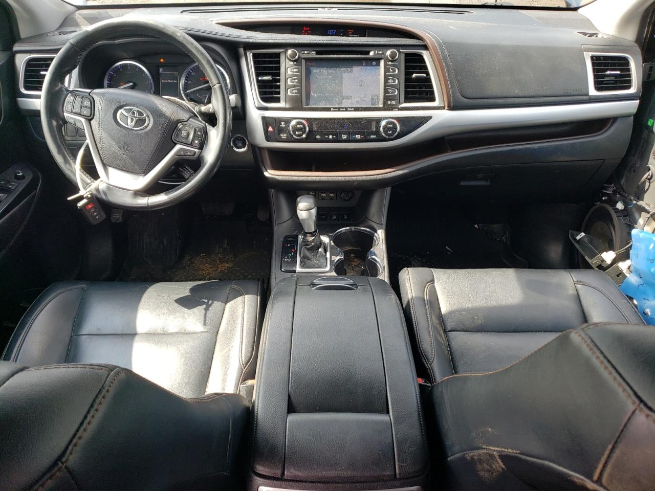 5TDJZRFH6KS965800 2019 Toyota Highlander Se