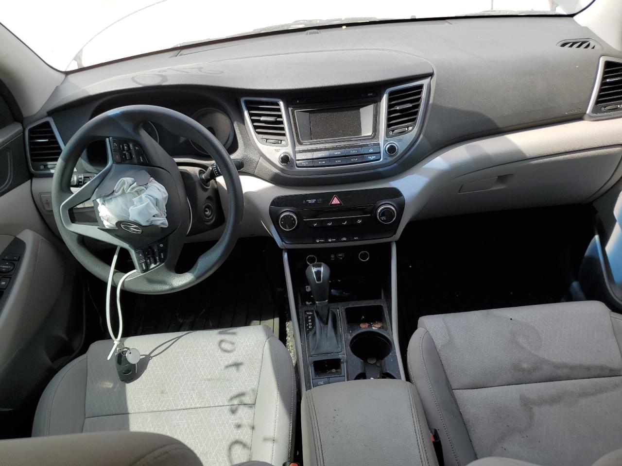 KM8J33A42GU126812 2016 Hyundai Tucson Limited