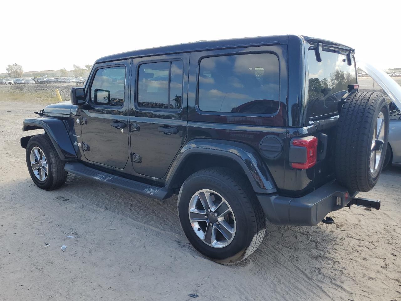 1C4HJXEN6KW691306 2019 Jeep Wrangler Unlimited Sahara