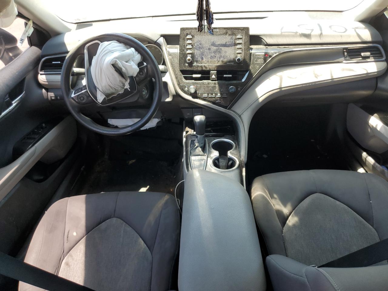 4T1C11AK3NU620157 2022 Toyota Camry Le