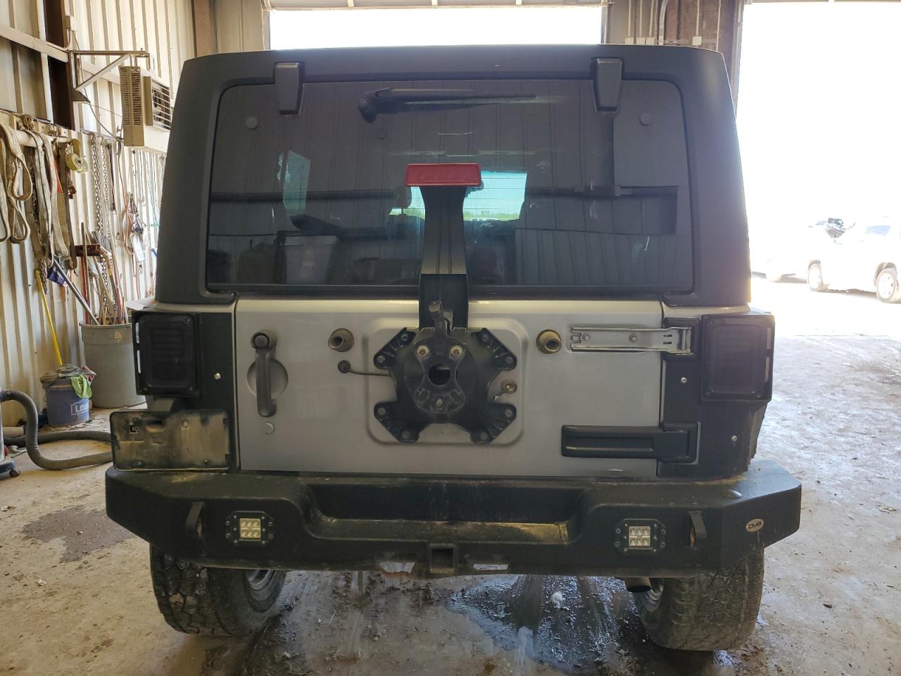 1C4BJWDG6EL318551 2014 Jeep Wrangler Unlimited Sport