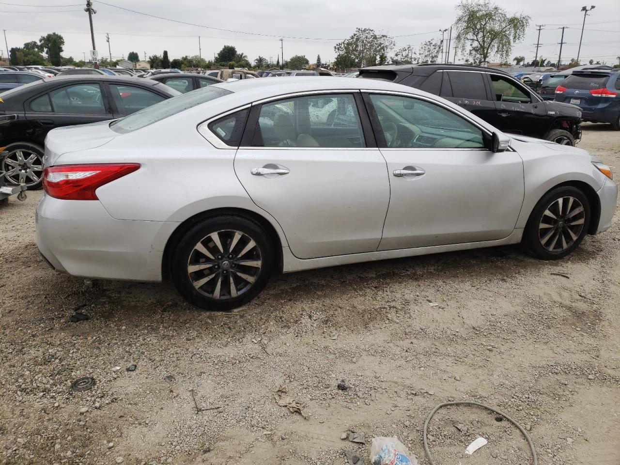 1N4AL3AP3HC185525 2017 Nissan Altima 2.5