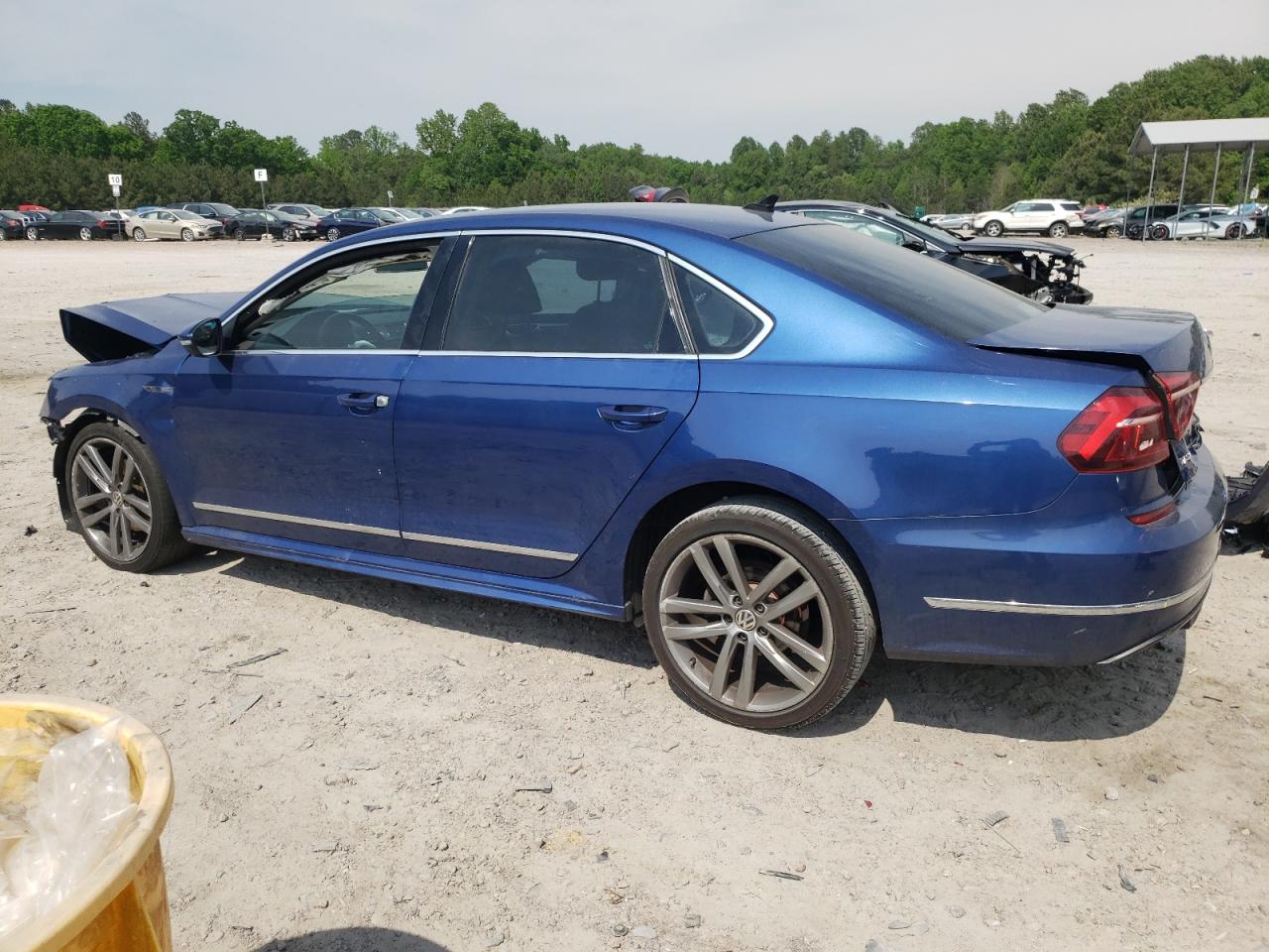 1VWDT7A33HC043555 2017 Volkswagen Passat R-Line