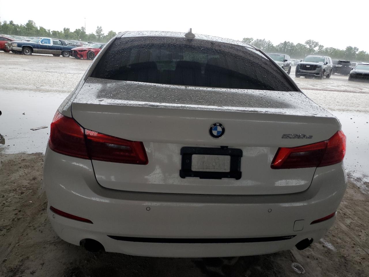 WBAJA9C53JB249828 2018 BMW 530E