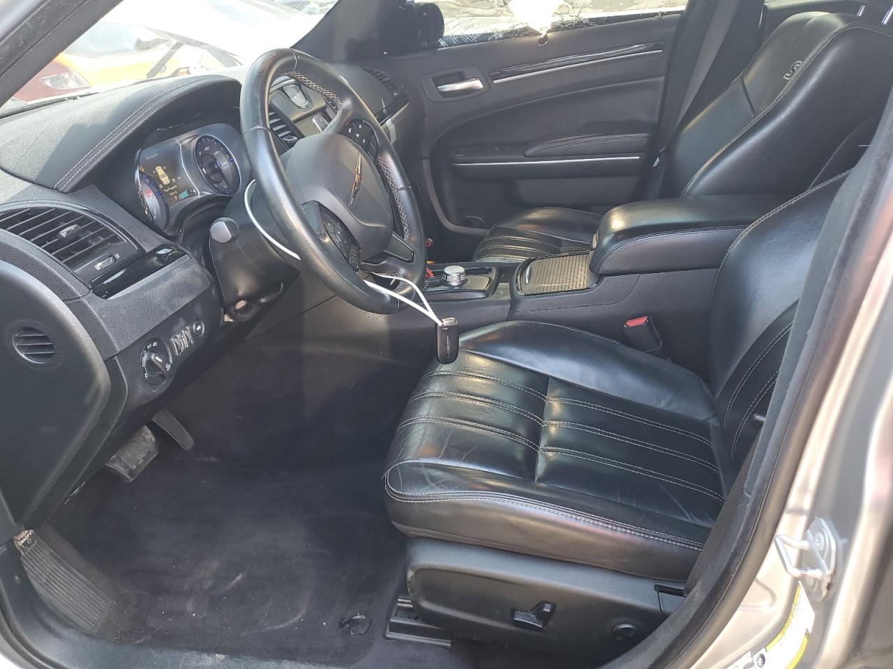 2C3CCABG0JH261702 2018 Chrysler 300 S