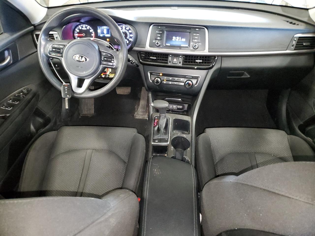 5XXGT4L3XHG149500 2017 Kia Optima Lx