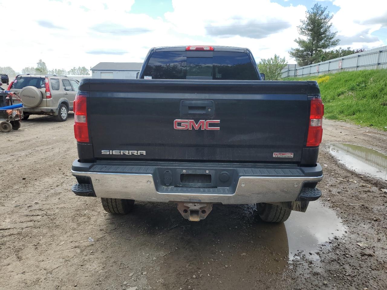 1GT12ZE89FF515988 2015 GMC Sierra K2500 Slt