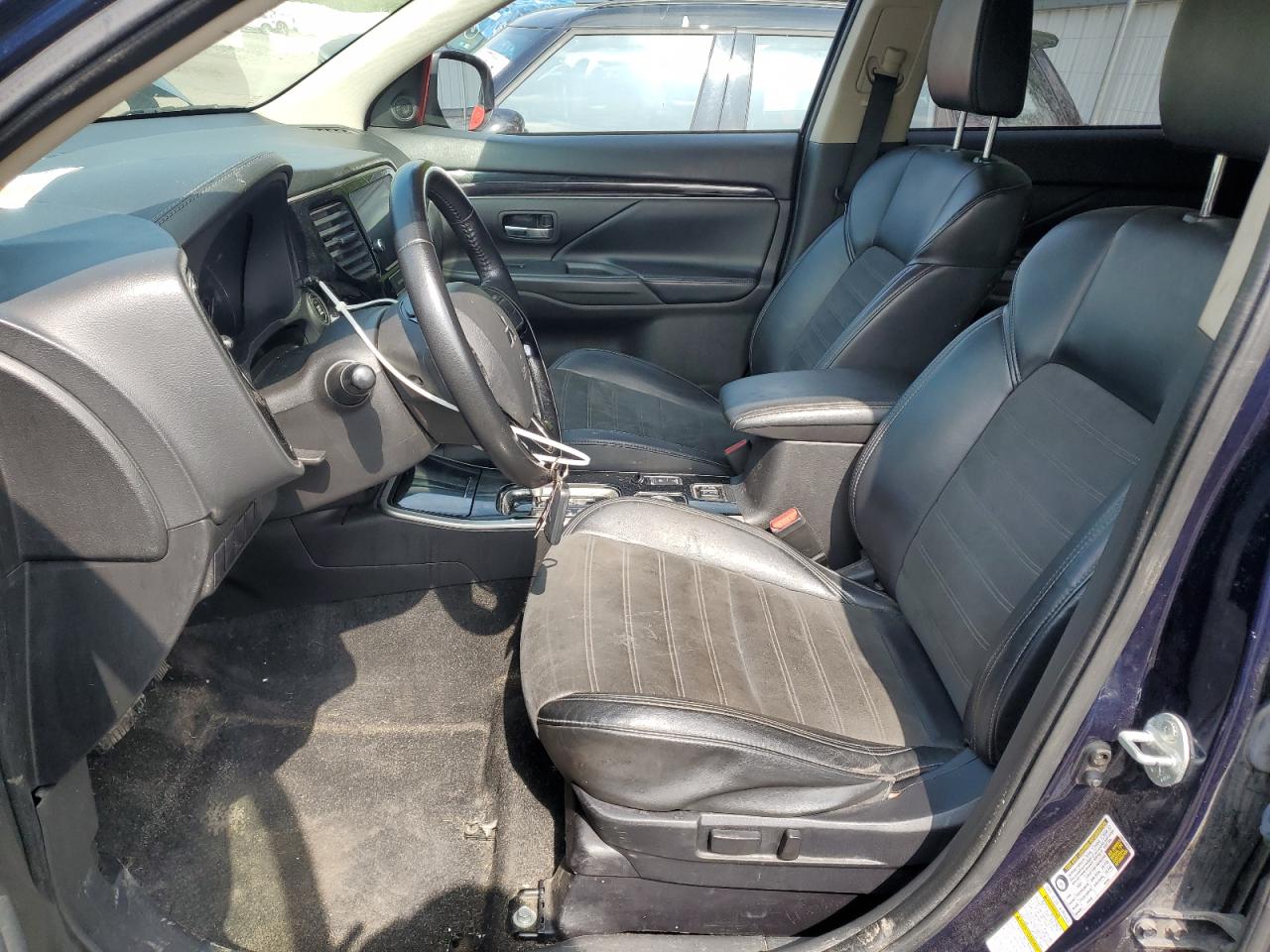 JA4AZ3A31KZ043940 2019 Mitsubishi Outlander Se