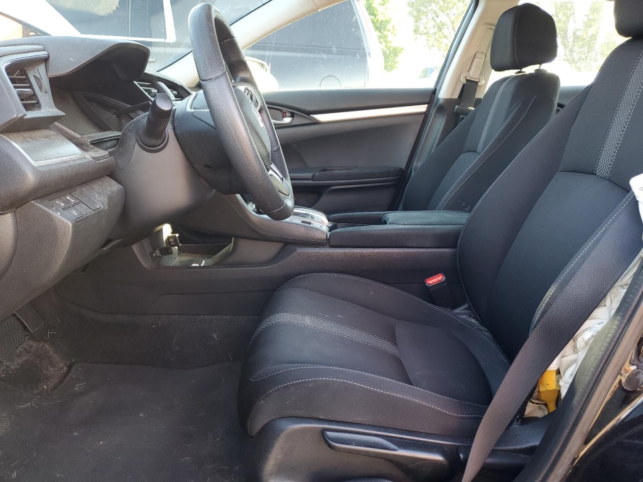 19XFC2F65KE010560 2019 Honda Civic Lx