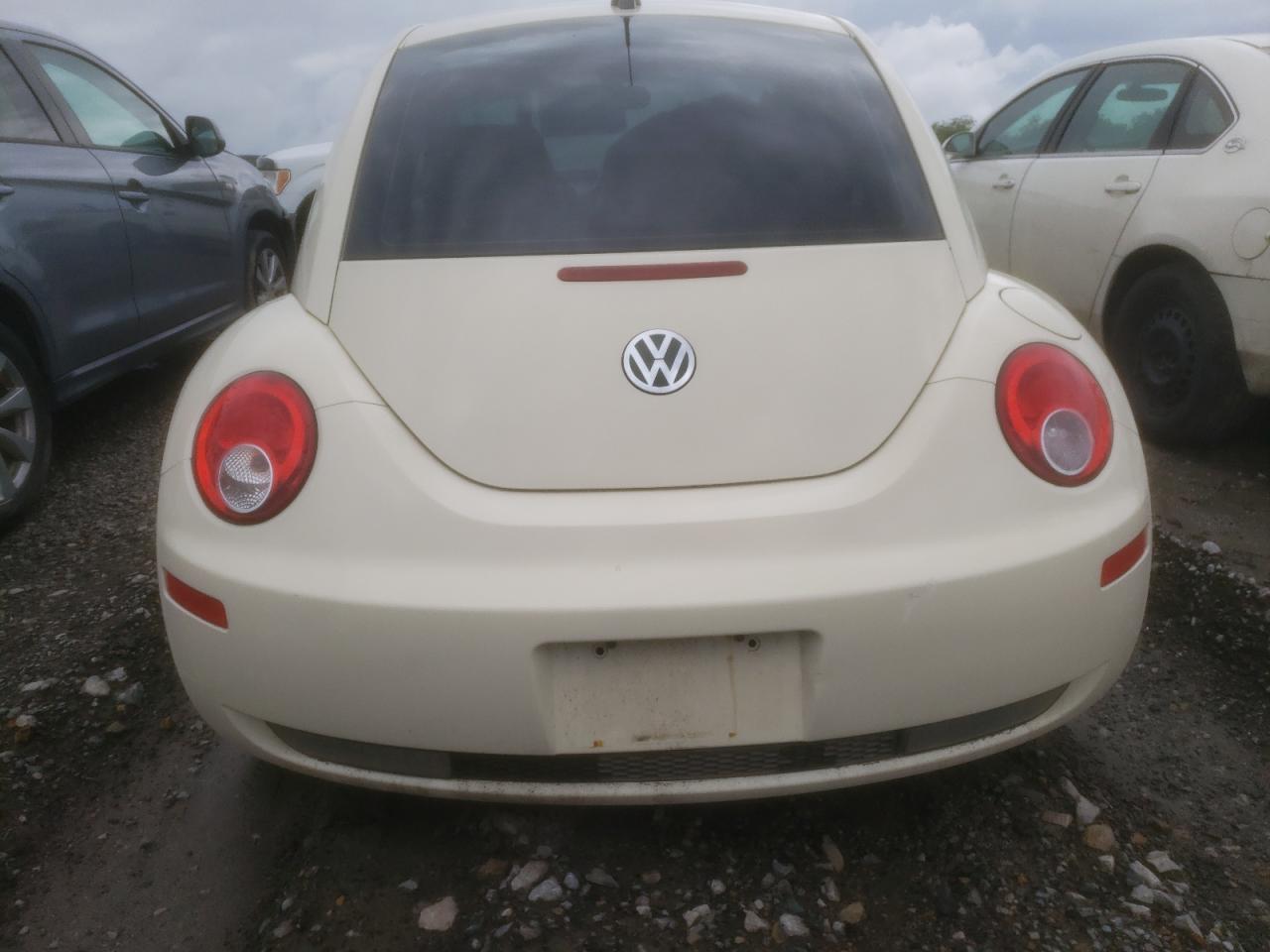 3VWSR31C76M421189 2006 Volkswagen New Beetle Tdi Option Package 2