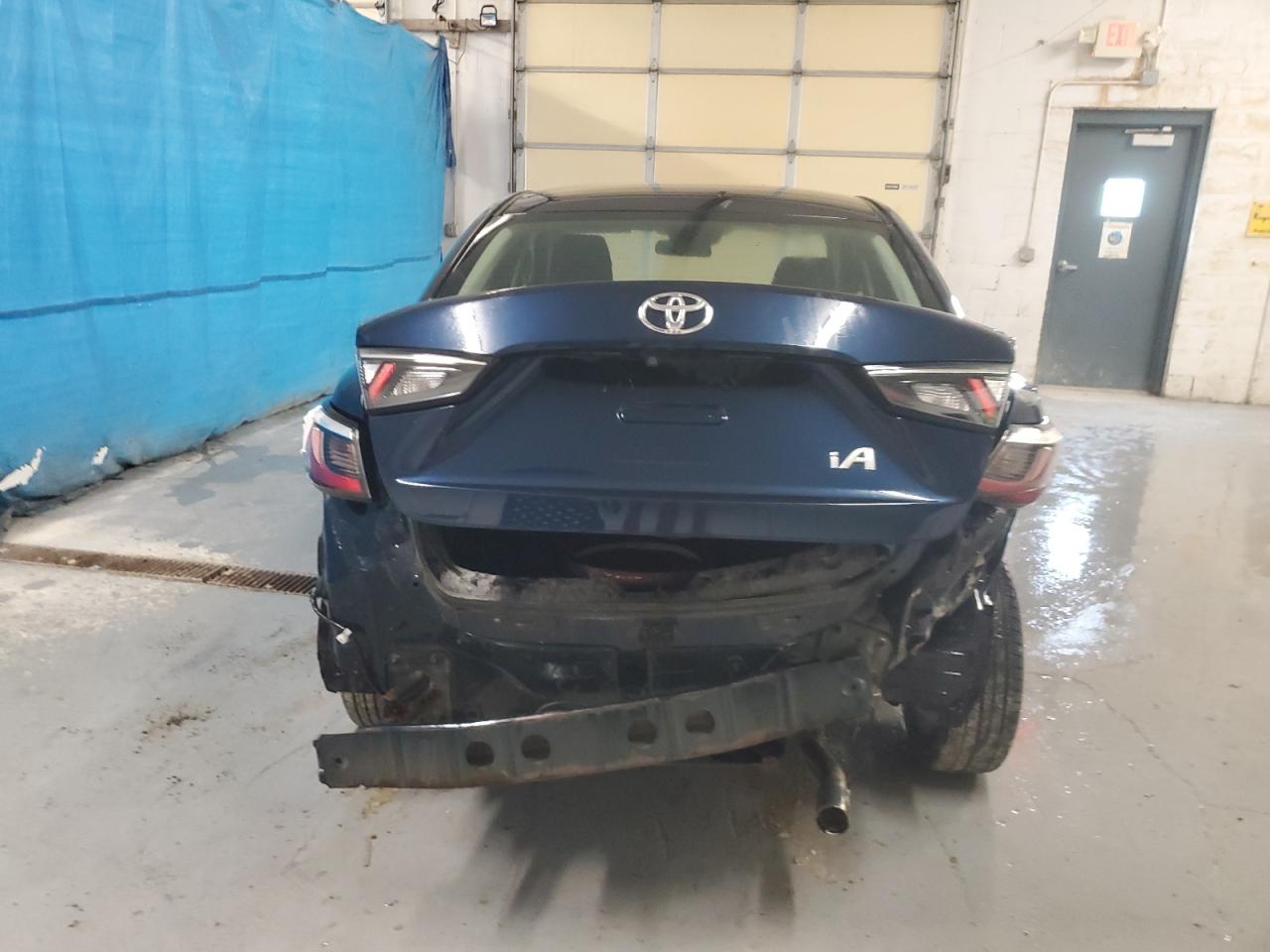 3MYDLBYV6HY174257 2017 Toyota Yaris Ia