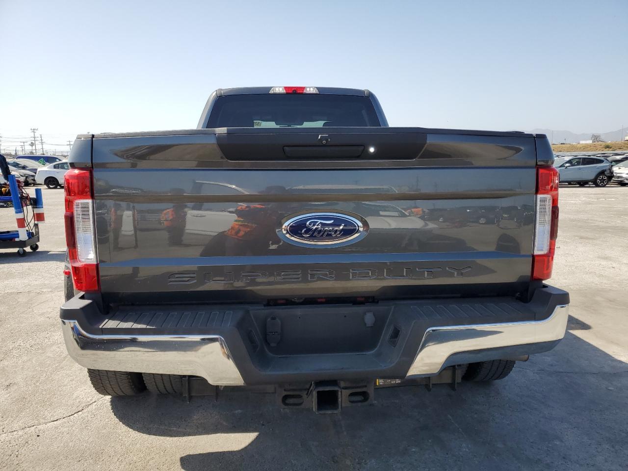 2019 Ford F350 Super Duty vin: 1FT8W3DT9KEG31262