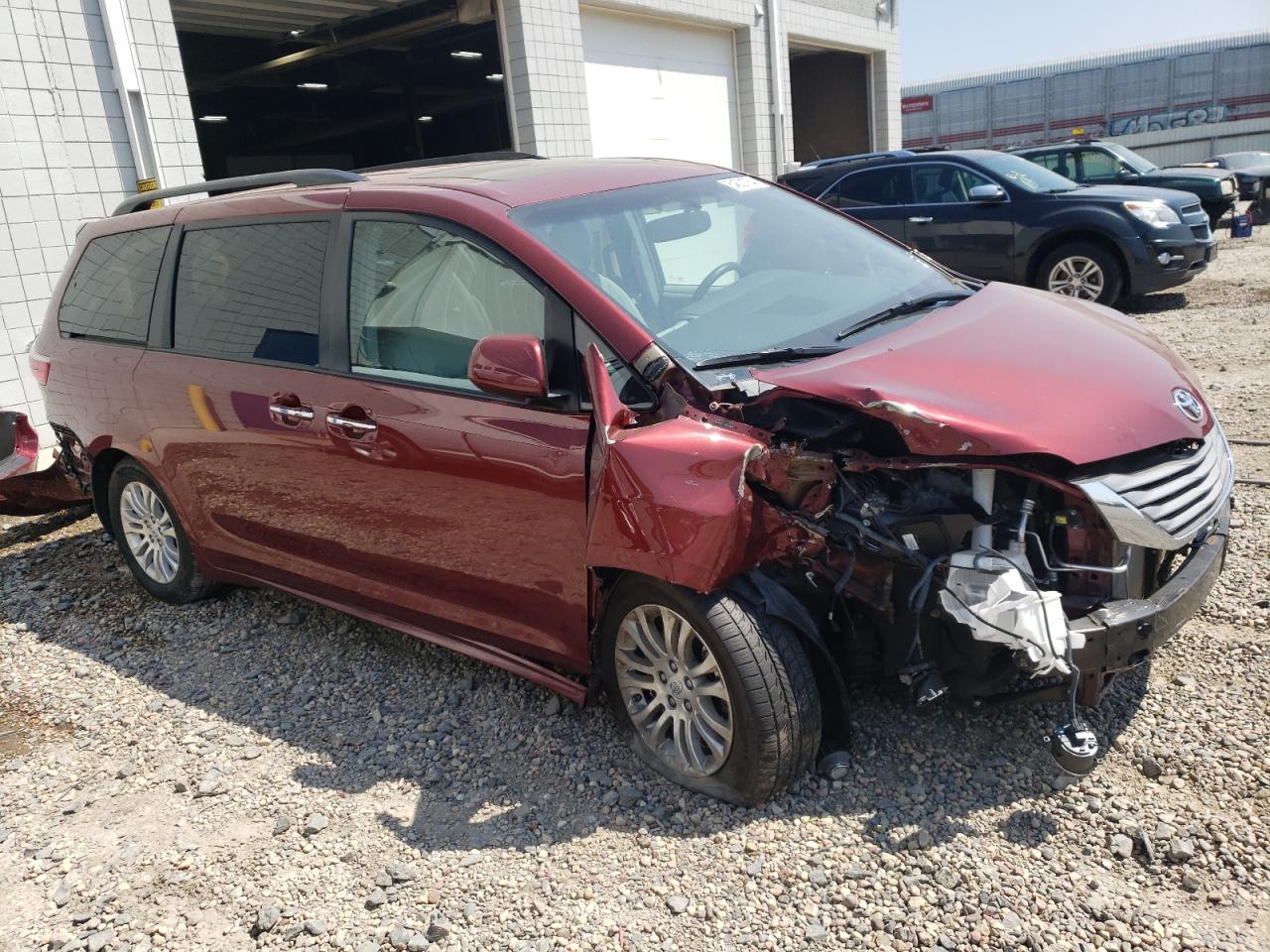 5TDYK3DC3FS677066 2015 Toyota Sienna Xle