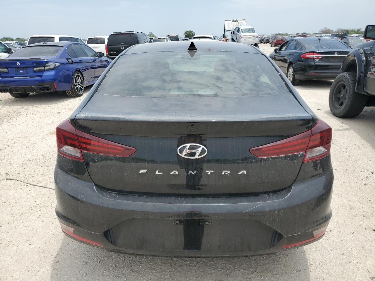 2020 Hyundai Elantra Sel vin: 5NPD84LF8LH525476