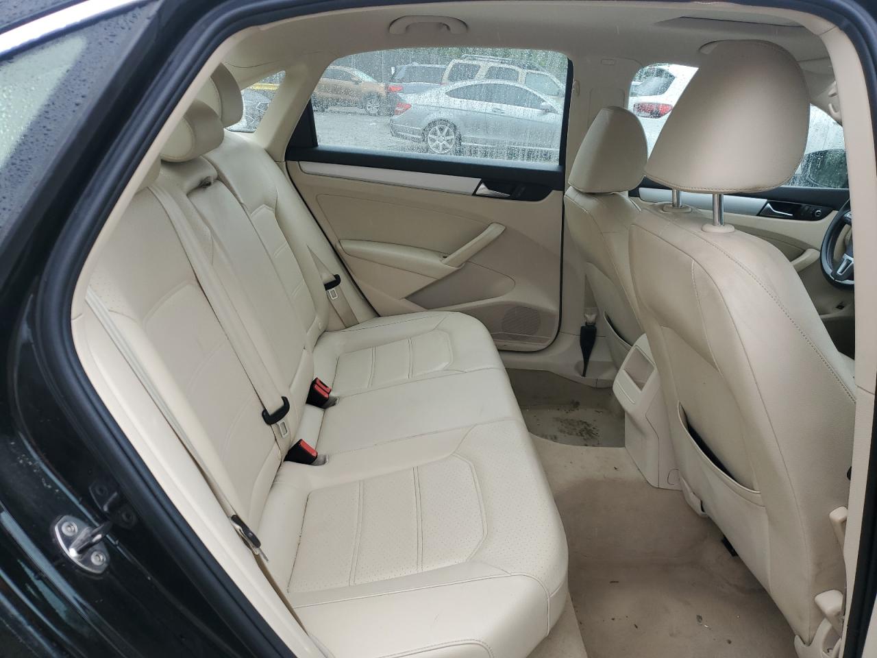 1VWBP7A34CC017874 2012 Volkswagen Passat Se