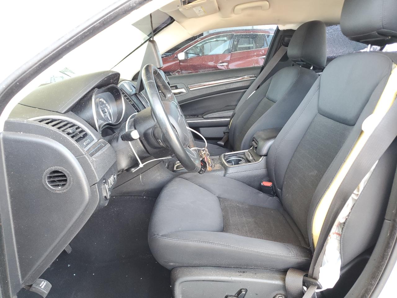 2C3CCAAG3KH627624 2019 Chrysler 300 Touring